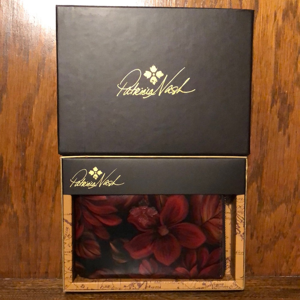 NWT/NIB-Patricia Nash-English Rustic Mums-Reala-Zip Around Wristlet Pouch-$49